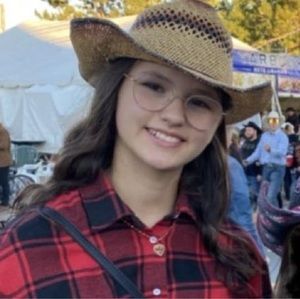 Meet your Posher, Sara-mai